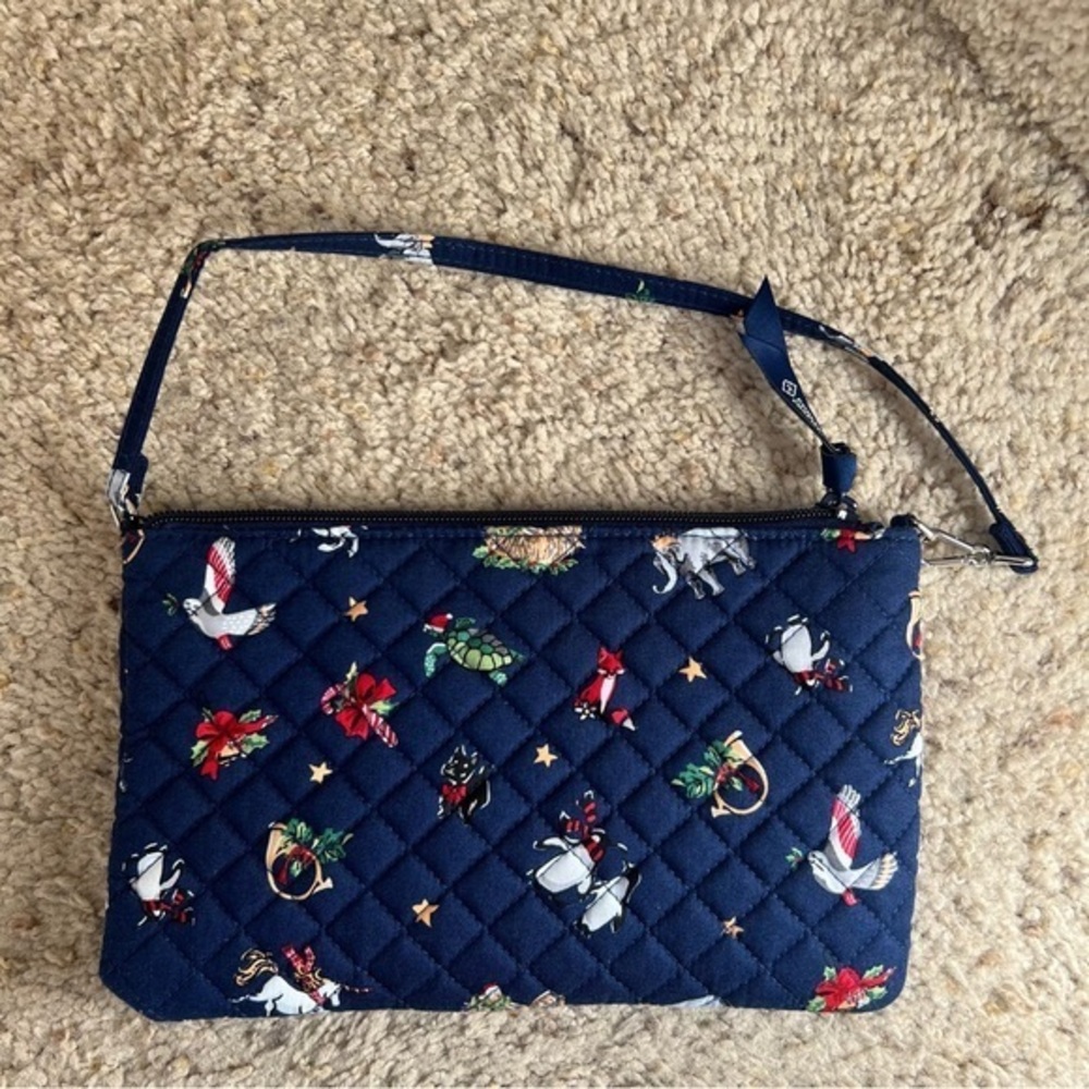 🆕 Vera Bradley Convertible Wristlet Snow Globe Motifs Blue